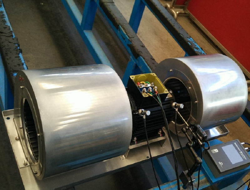 風(fēng)機(jī)動(dòng)平衡儀現(xiàn)場(chǎng)校正高鐵空調(diào)風(fēng)機(jī)實(shí)例圖片